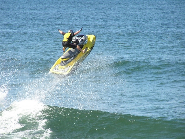  Jump the Waves